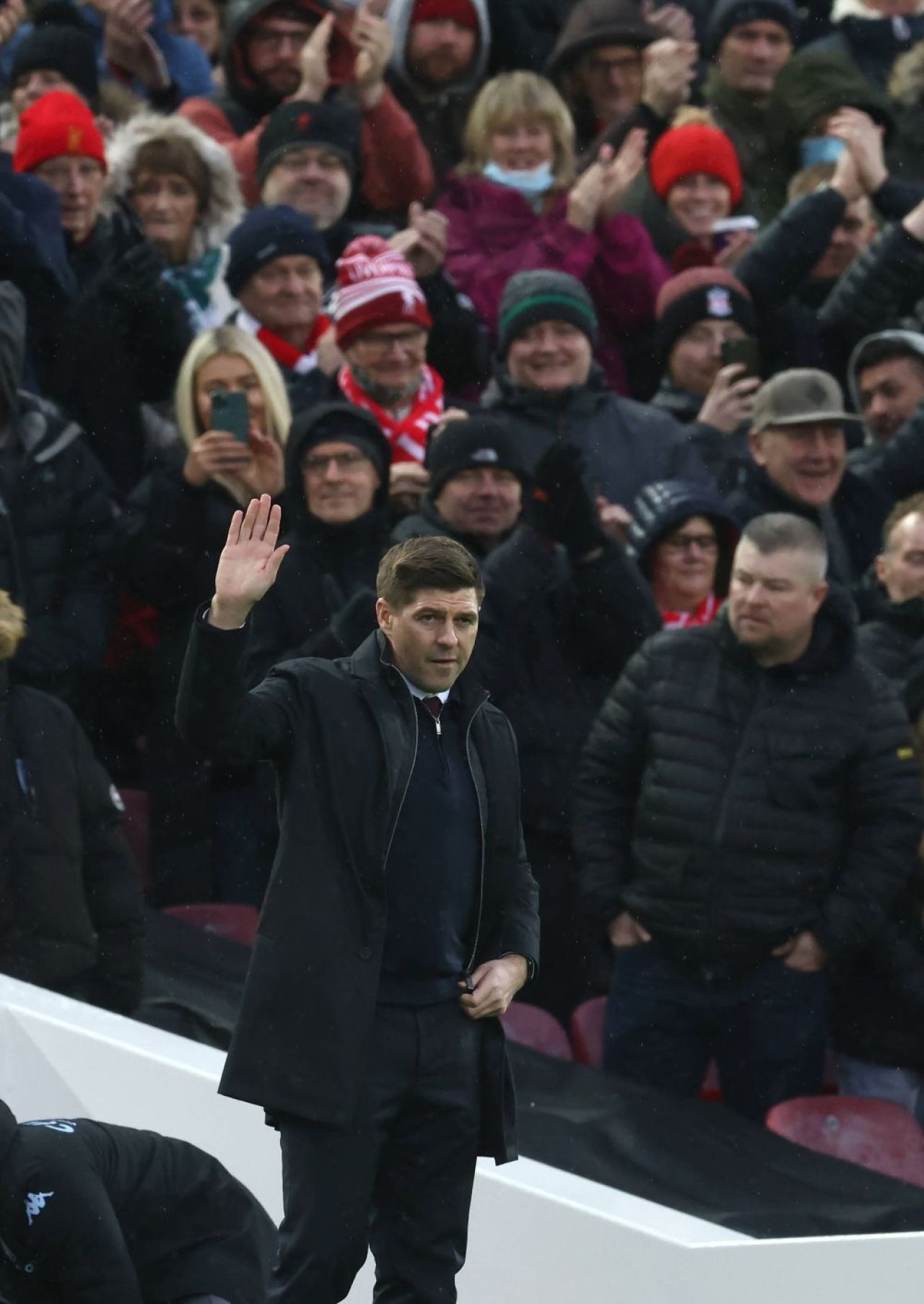 A erupt Anfield! Aplauze în picioare la revenirea lui Steven Gerrard pe stadionul lui Liverpool_1