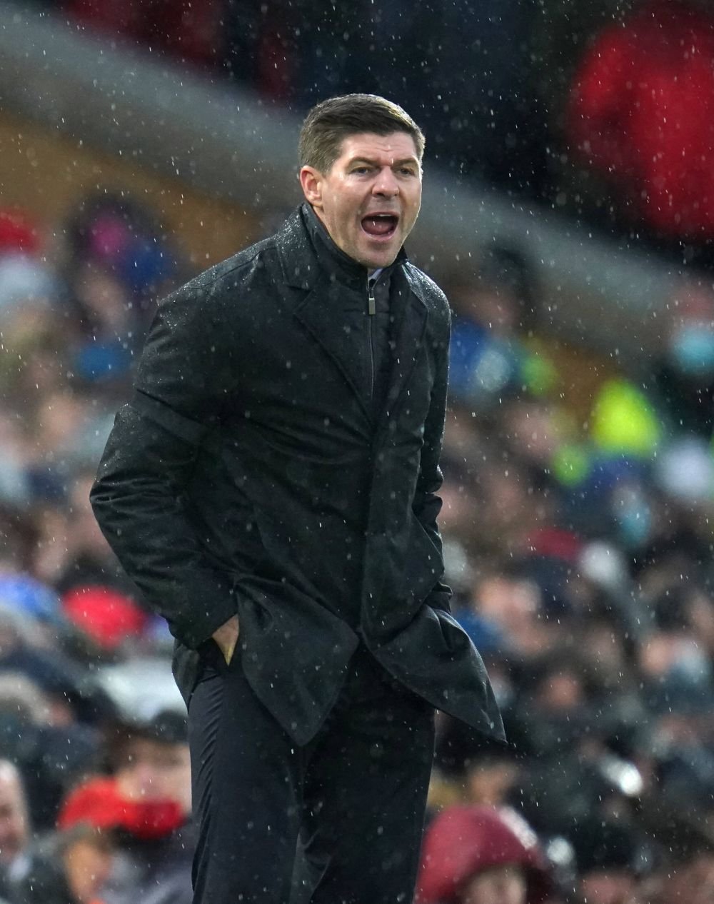 A erupt Anfield! Aplauze în picioare la revenirea lui Steven Gerrard pe stadionul lui Liverpool_7