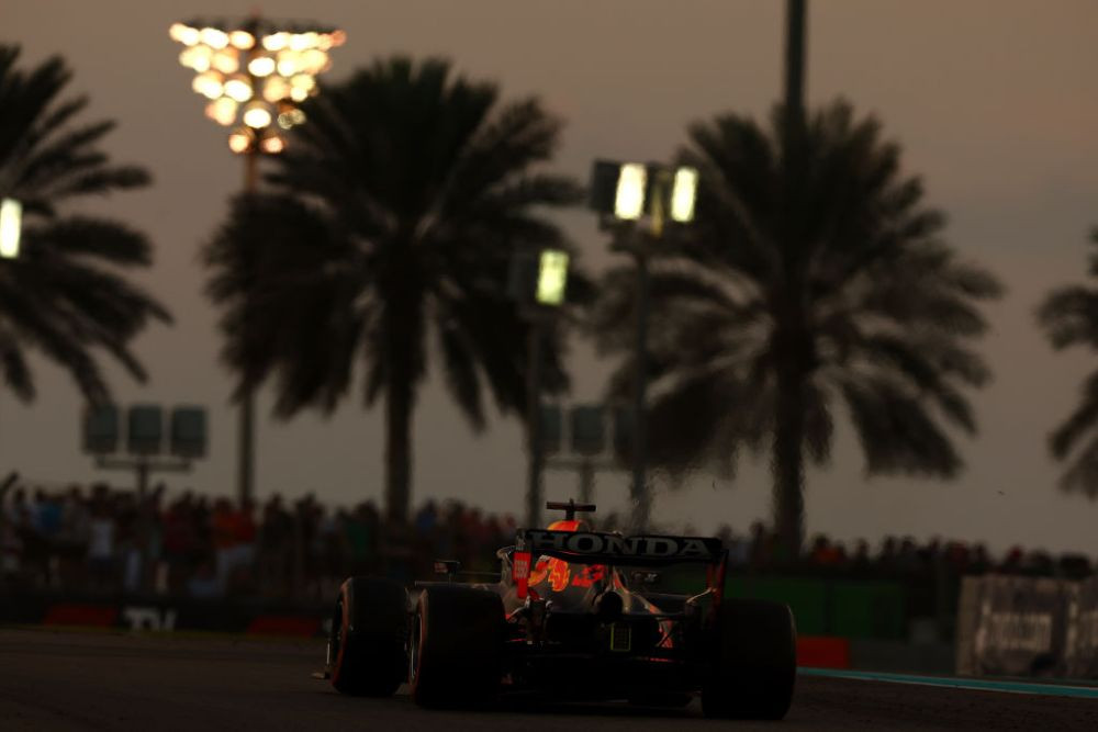Max Verstappen este campion mondial în F1! L-a depășit pe Hamilton în ultimul tur la Abu Dhabi_10