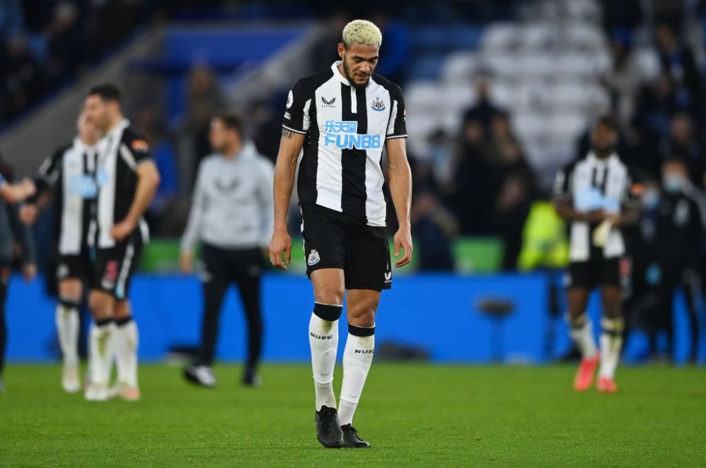 ”Bogații” de la Newcastle visează la Champions League, dar bate vântul retrogradării_3