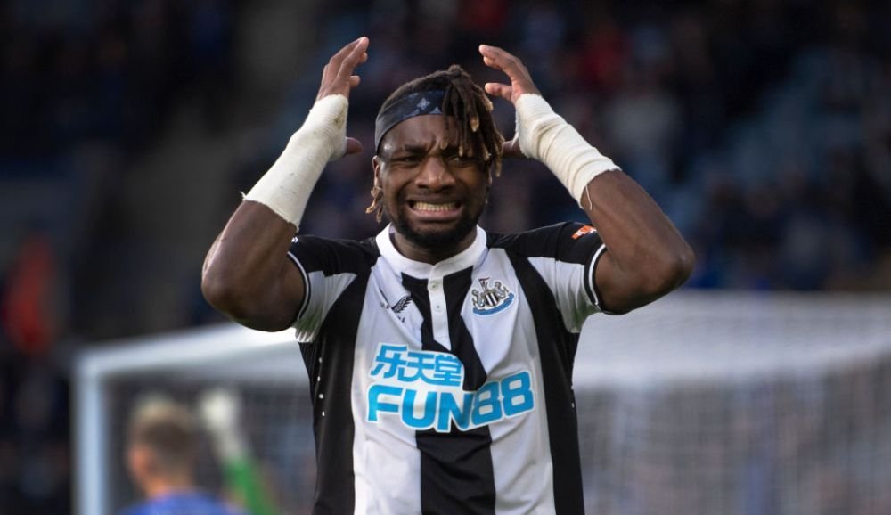 ”Bogații” de la Newcastle visează la Champions League, dar bate vântul retrogradării_6