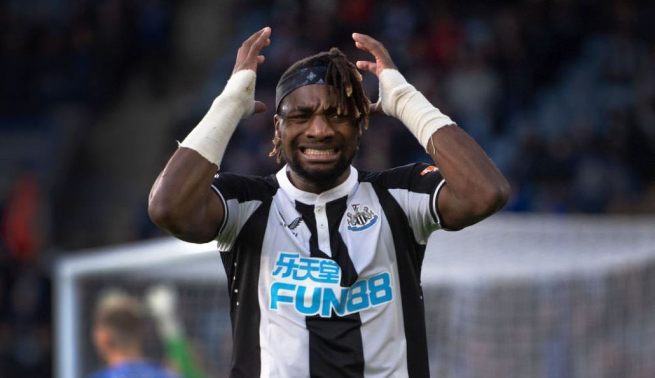 ”Bogații” de la Newcastle visează la Champions League, dar bate vântul retrogradării_6
