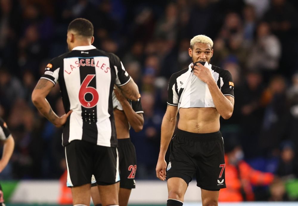 ”Bogații” de la Newcastle visează la Champions League, dar bate vântul retrogradării_9
