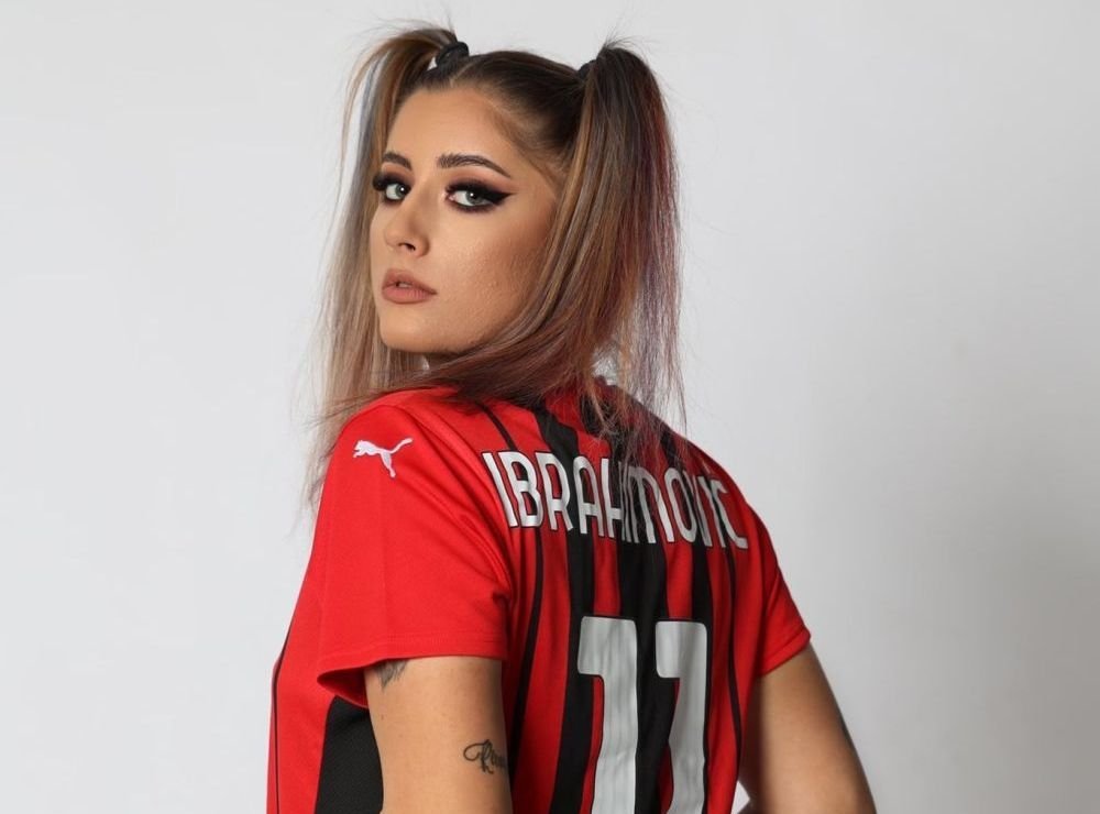 Până și Zlatan ar fi impresionat! Cum s-a putut poza Andreea Prisăcariu pe Twitter: algoritmul a luat-o razna_2