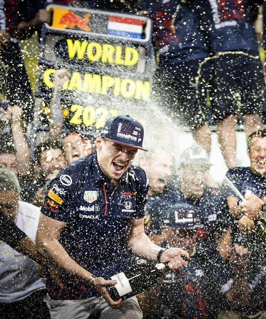 După muncă și răsplată! Max Verstappen va avea un salariu uriaș în 2022, după ce a câștigat titlul mondial în Formula 1 _1