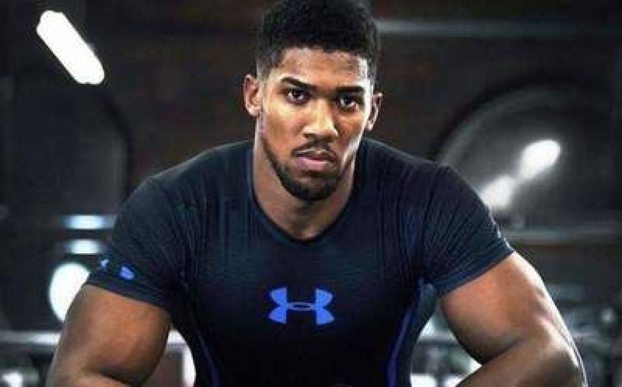 Lumea lui Anthony Joshua.