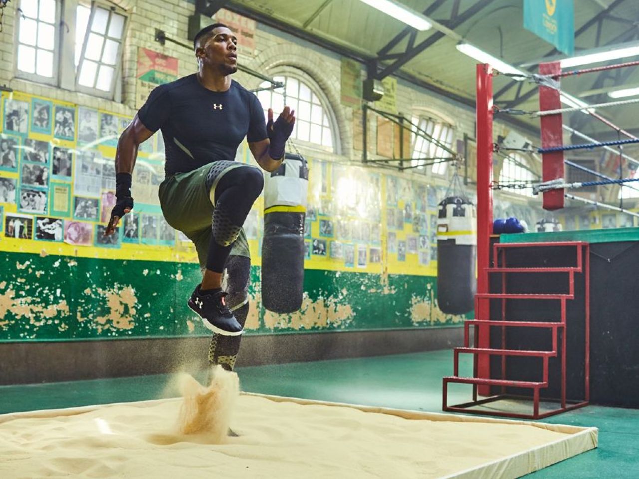 Lumea lui Anthony Joshua.