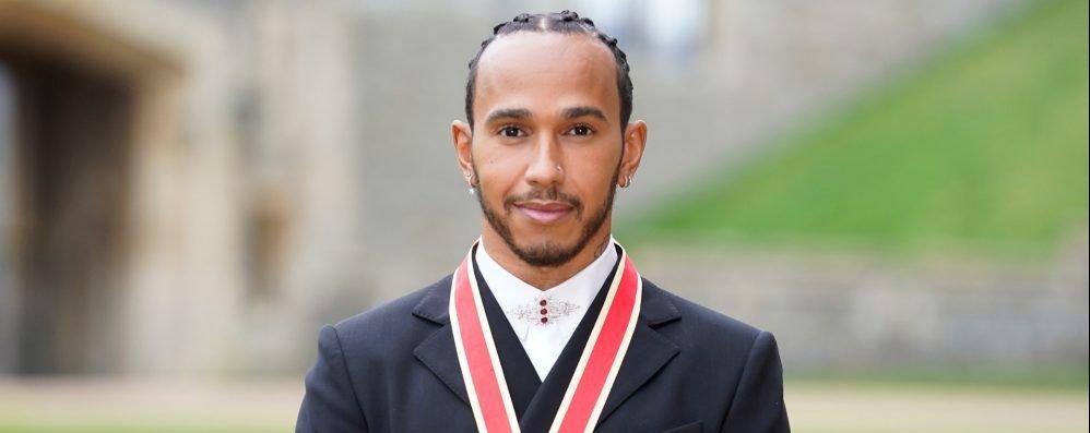 Sir Lewis Hamilton! Multiplul campion de Formula 1 a fost înnobilat astăzi la Castelul Windsor_8