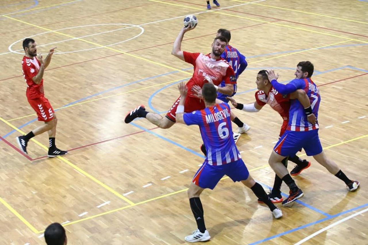 Dinamo a desființat-o pe Steaua în derbiul handbalului românesc. Victorie la scor obținută de „dulăi”_1