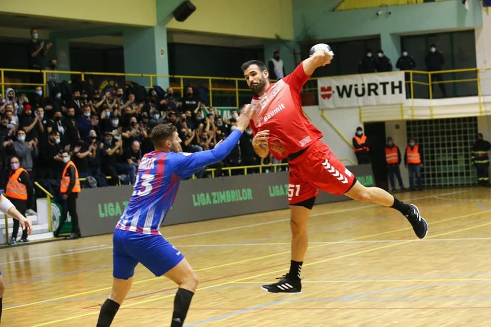 Dinamo a desființat-o pe Steaua în derbiul handbalului românesc. Victorie la scor obținută de „dulăi”_3