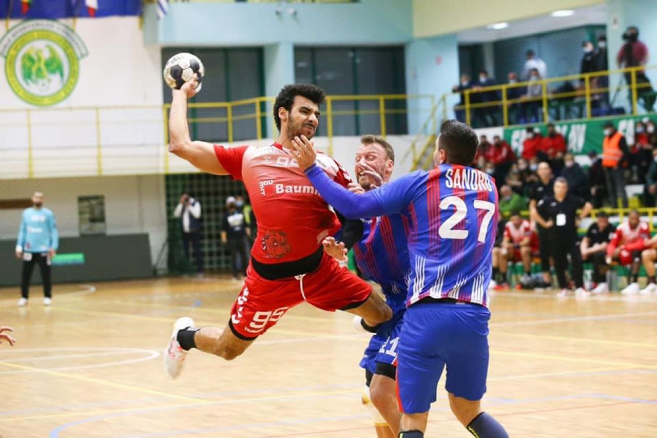 Dinamo a desființat-o pe Steaua în derbiul handbalului românesc. Victorie la scor obținută de „dulăi”_5