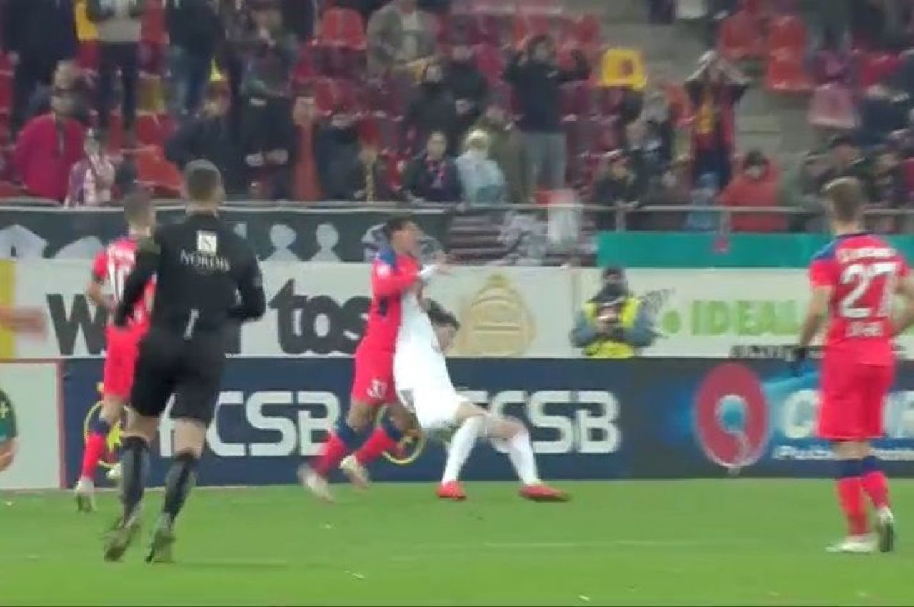 A fost sau n-a fost? Verdictul specialistului după penalty-ul primit de Rapid contra lui FCSB_1