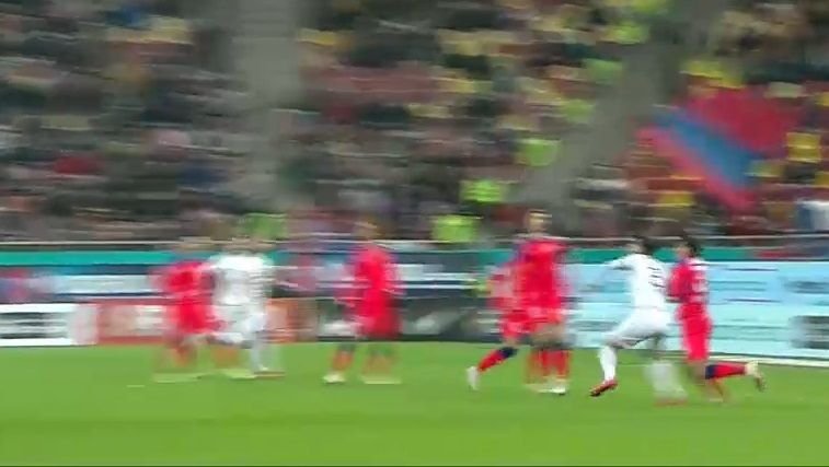 A fost sau n-a fost? Verdictul specialistului după penalty-ul primit de Rapid contra lui FCSB_2