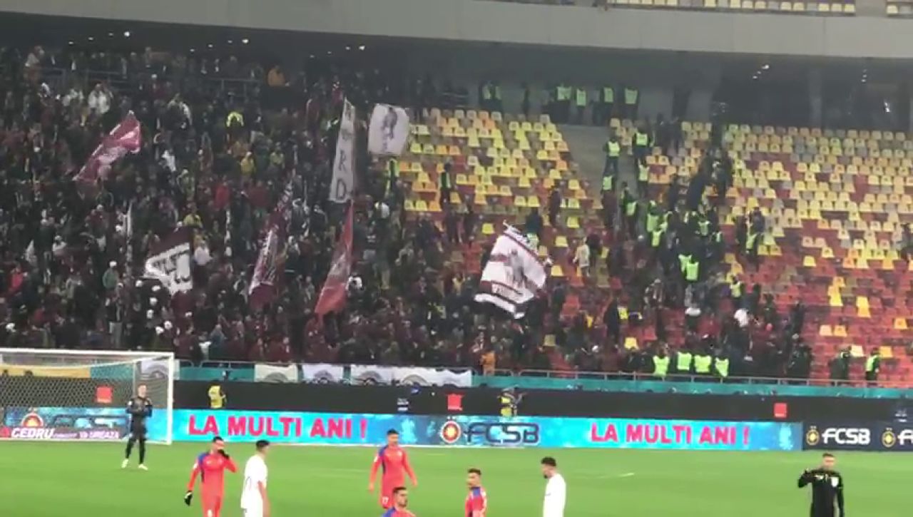 „Război” în tribunele Arenei Naționale! Suporterii celor două rivale s-au încăierat. Jandarmii au intervenit în forță_2