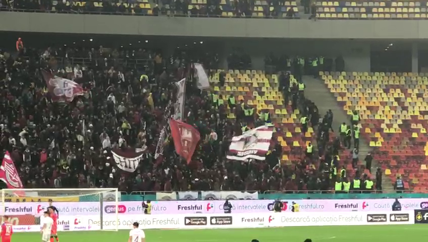 „Război” în tribunele Arenei Naționale! Suporterii celor două rivale s-au încăierat. Jandarmii au intervenit în forță_5