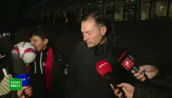 Pompiliu Stoica îl menține cu picioarele pe pământ pe fiul său: "Să vină cu ceva în plus, că are destul!"