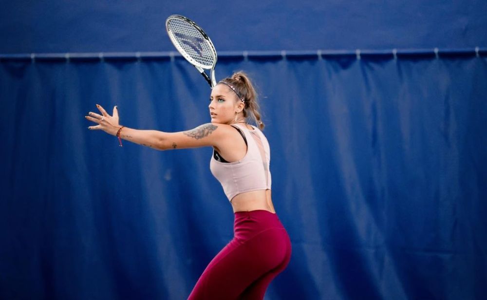 Andreea Prisăcariu, prezentă pentru prima dată la o gală de kickboxing. Cum s-a făcut remarcată excentrica sportivă _3