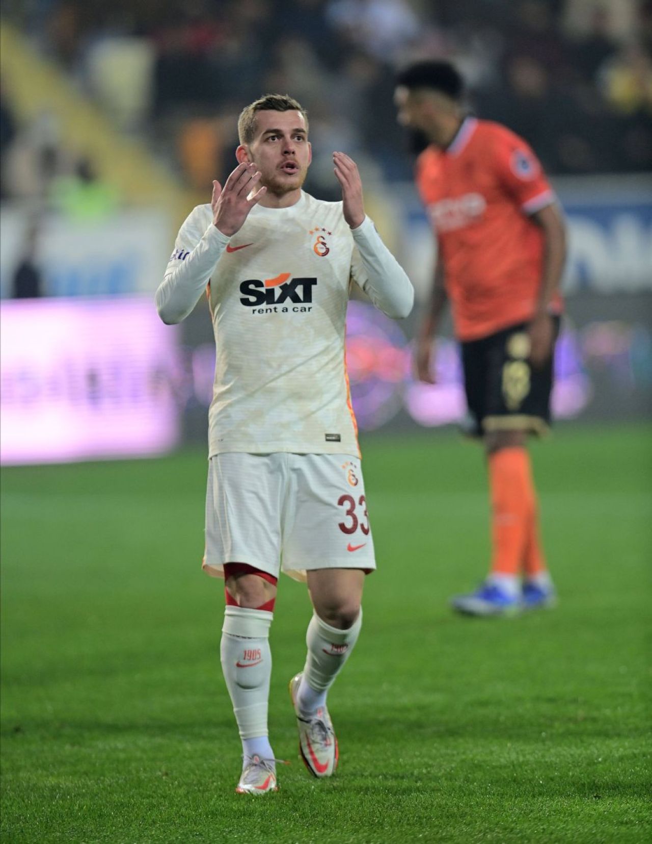 Transferul lui Ianis Hagi la Galatasaray ar putea implica un român adus în vară! Anunțul presei din Turcia _5