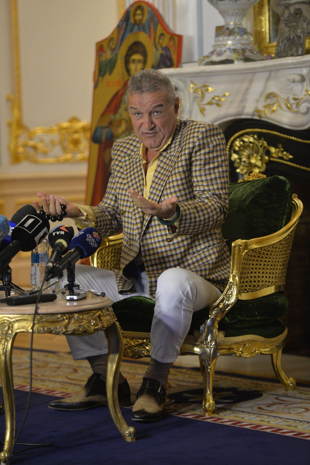 De-a șoarecele și pisica? Percepția lui Gigi Becali despre lupta cu CFR Cluj. 