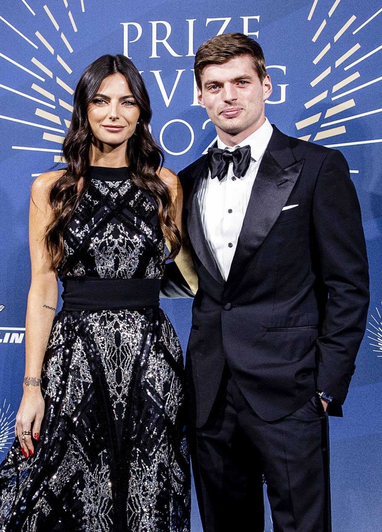 Verstappen, 'umilit' de un puști la gala la care a primit trofeul de campion mondial. Imaginile s-au viralizat imediat_3