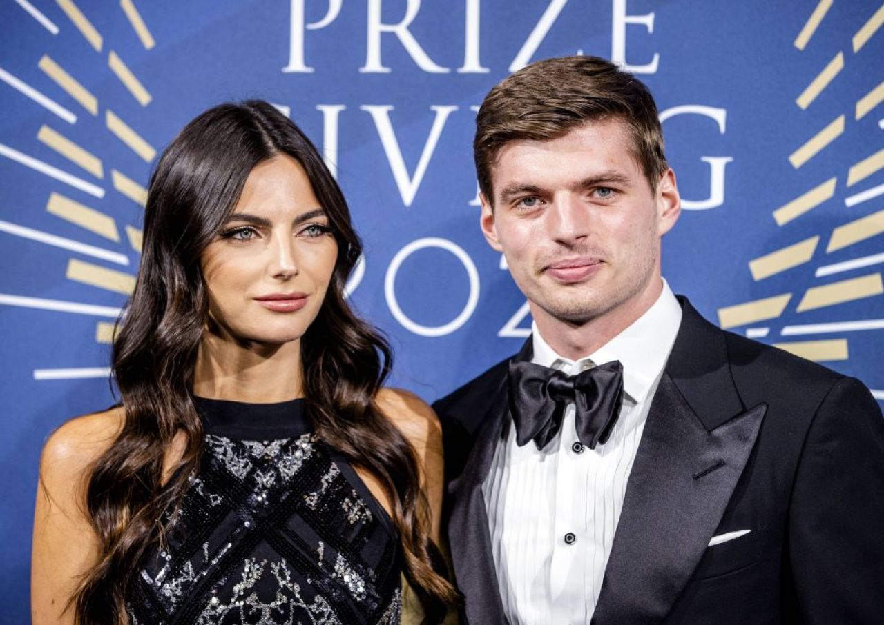 Verstappen, 'umilit' de un puști la gala la care a primit trofeul de campion mondial. Imaginile s-au viralizat imediat_6