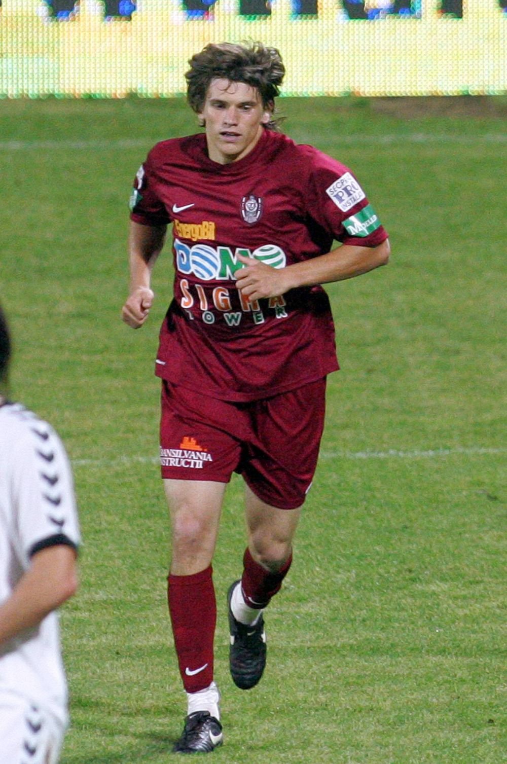 Îl mai ții minte pe Sebastian Dubarbier? Fostul campion cu CFR Cluj s-a făcut cântăreț și arată complet diferit_3