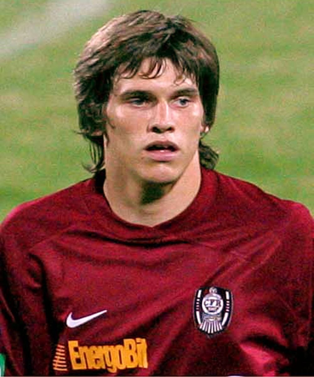 Îl mai ții minte pe Sebastian Dubarbier? Fostul campion cu CFR Cluj s-a făcut cântăreț și arată complet diferit_5