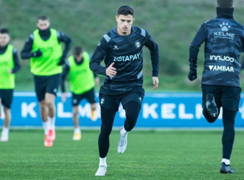 Încă un român în La Liga! Crescut de Real Madrid, a debutat în prima ligă din Spania la 21 de ani_3