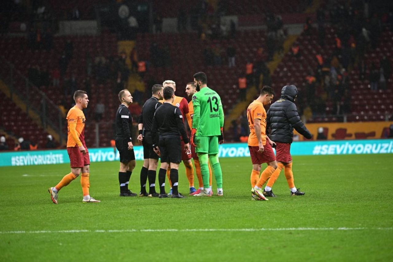 Scandal monstru în Turcia după egalul obținut de Galatasaray: