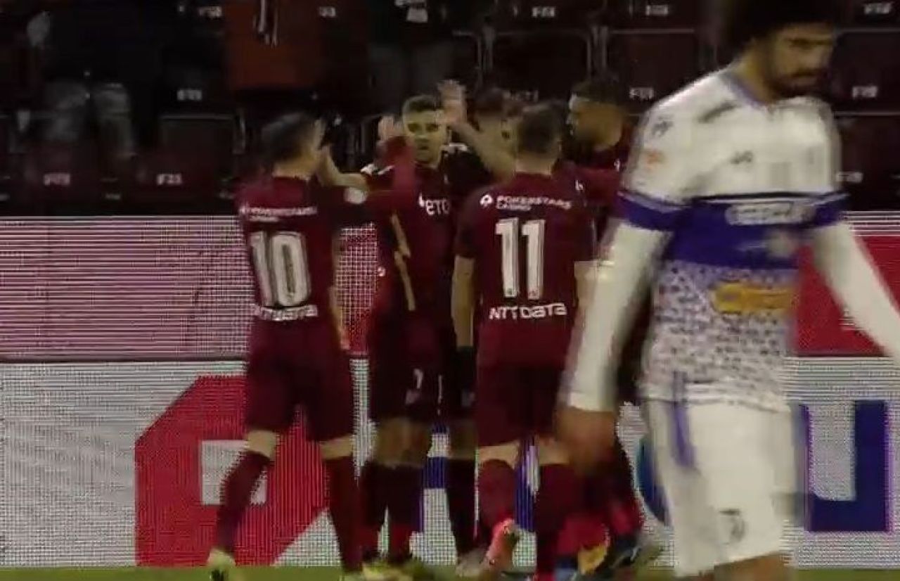 CFR Cluj - FC Argeş 1-0. Nouă victorii consecutive fără gol primit pentru campioană! Petrescu încheie perfect anul_6