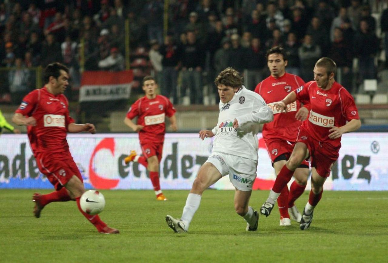 Sebastian Dubarbier, de la Champions League și dueluri cu Messi și Ronaldo, la o carieră de cântăreț: ”România, un tren pe care nu puteam să-l las să treacă”_10