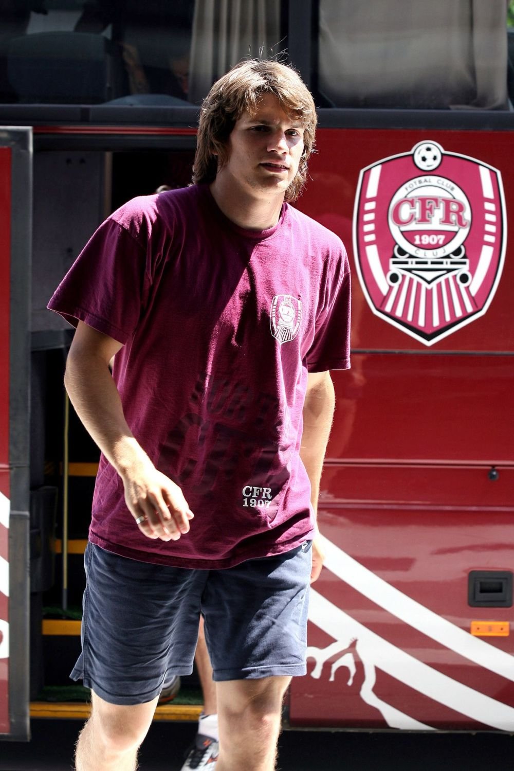 Sebastian Dubarbier, de la Champions League și dueluri cu Messi și Ronaldo, la o carieră de cântăreț: ”România, un tren pe care nu puteam să-l las să treacă”_13