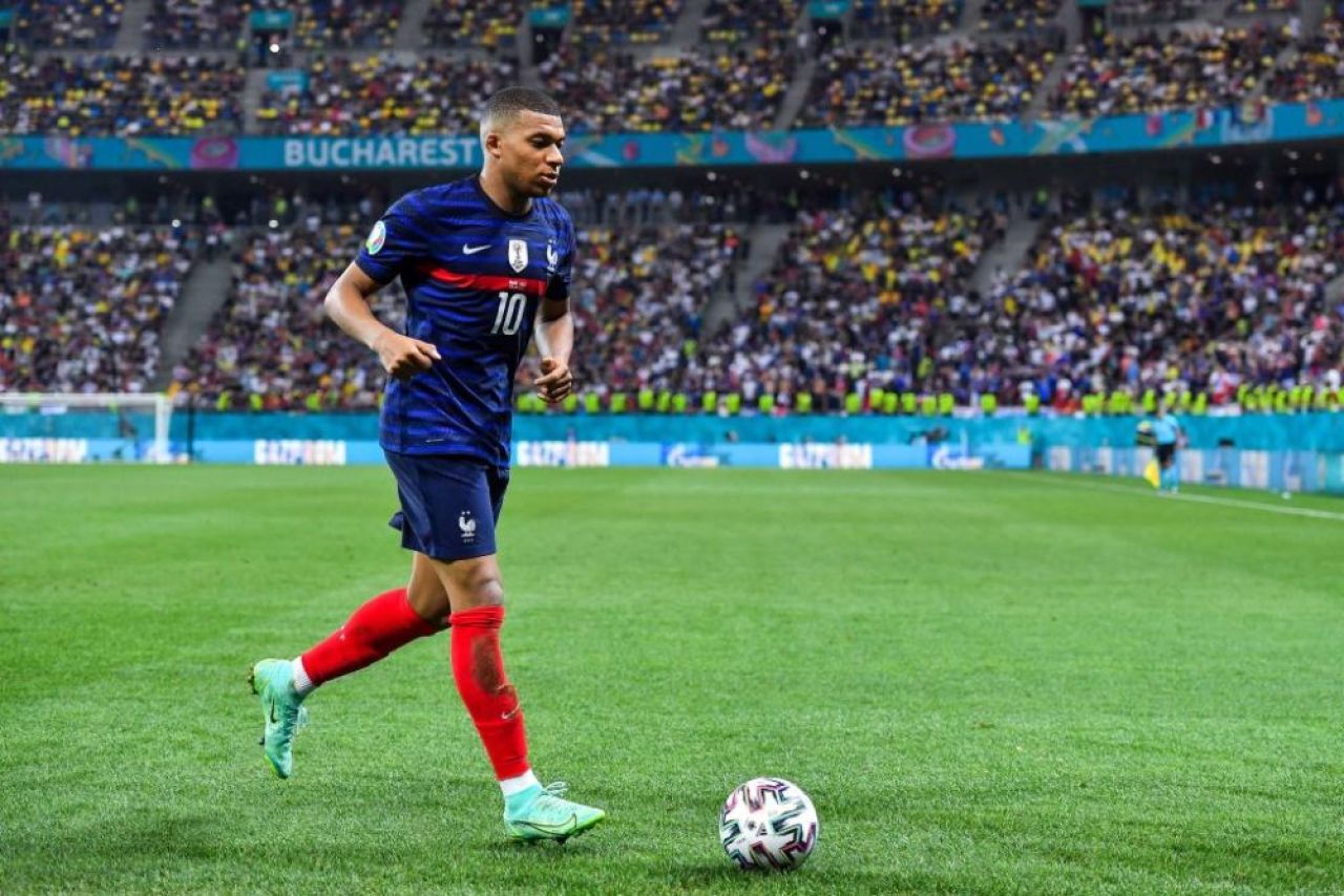 Mesajul emoționant transmis de Pele lui Mbappe de ziua lui. Cine a omis să-l felicite public pe starul francez_5