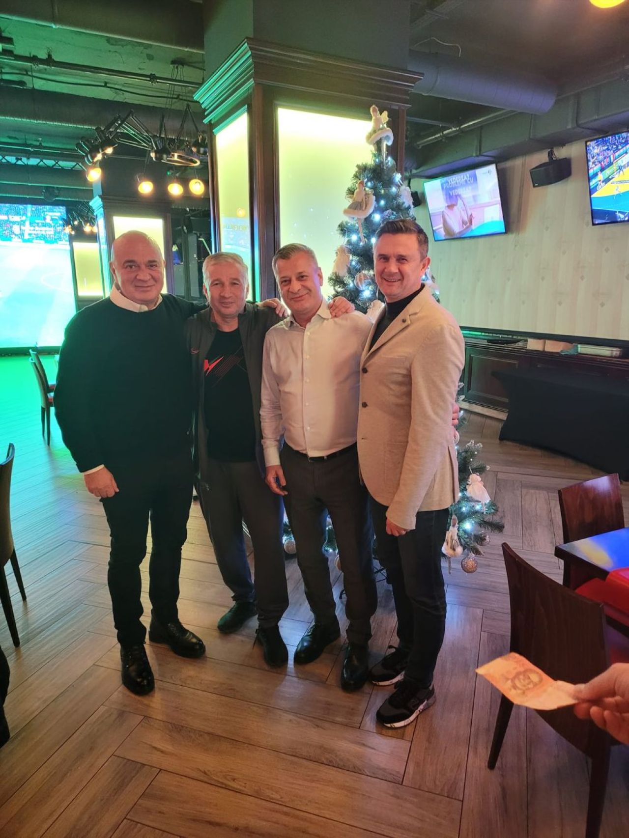 Cum a fost surprins Dan Petrescu, la câteva ore după ce a refuzat naționala: