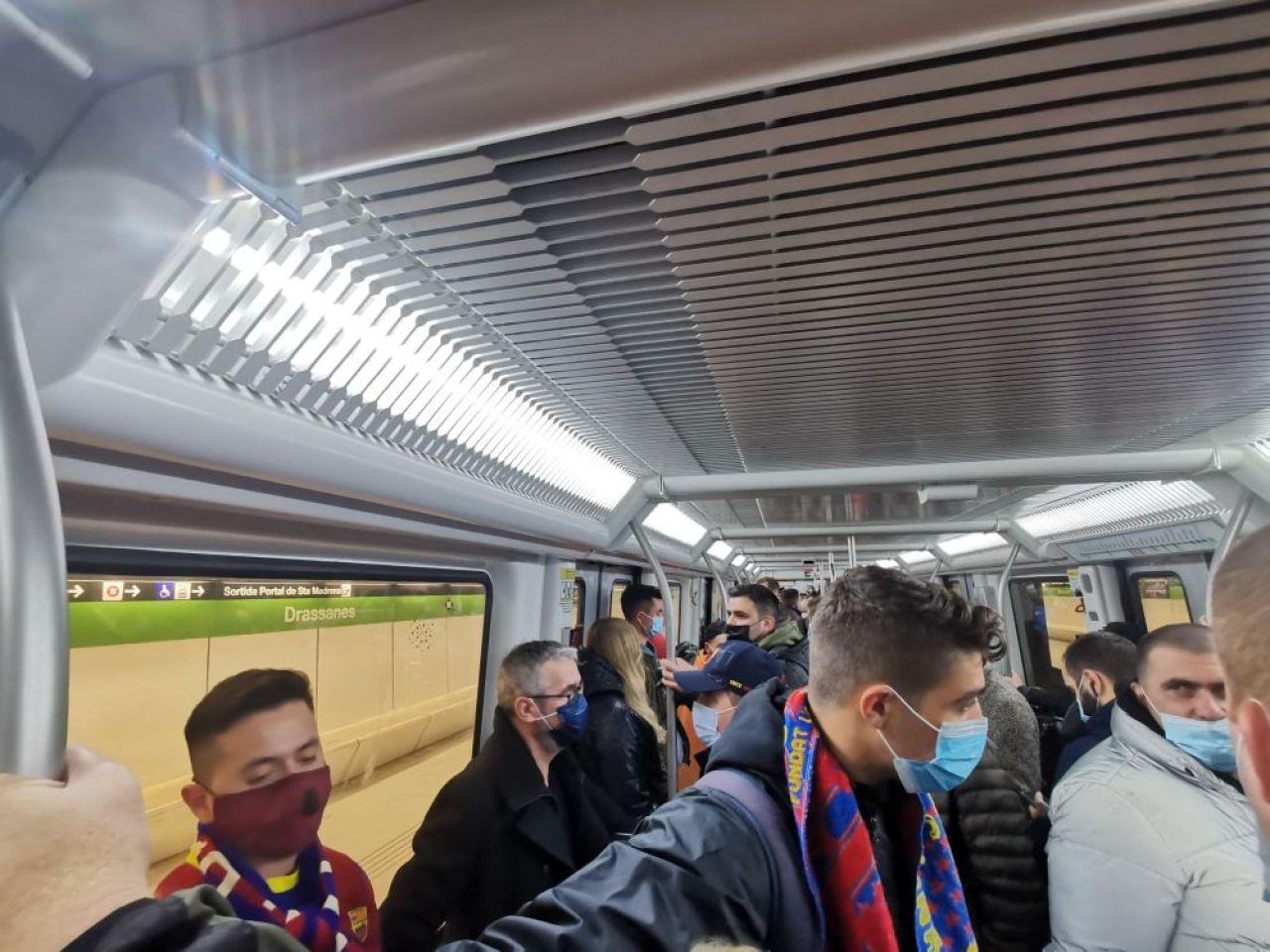 REPORTAJ | Jurnalul suporterului aflat la un meci pe Camp Nou. Trăirile de la partida care a trimis-o pe Barcelona în Europa League_38