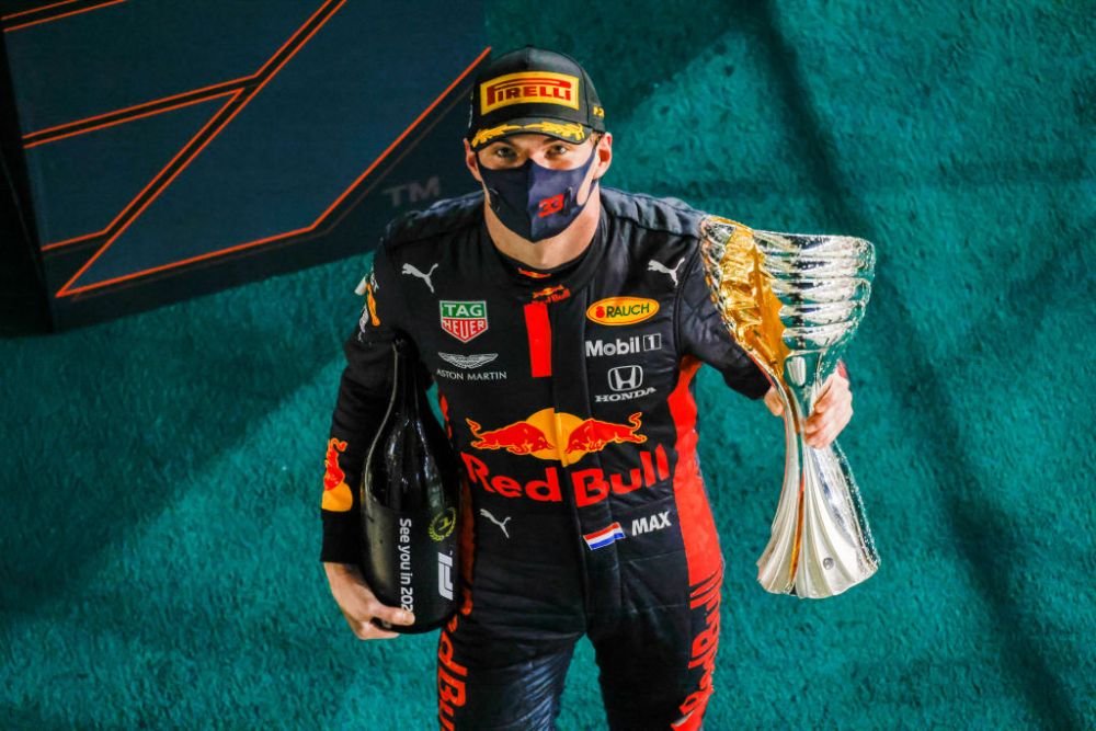 Ironie fină a lui Verstappen &icirc;ndreptată spre Hamilton: Titlul mondial este suficient