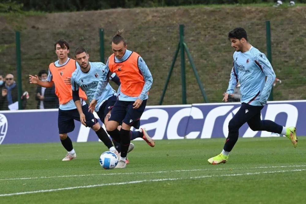 Povestea juniorului român antrenat de Mihajlovic la Bologna: le-a refuzat pe Milan și Inter, iar tatăl său a renunțat la tot pentru cariera fiului_4