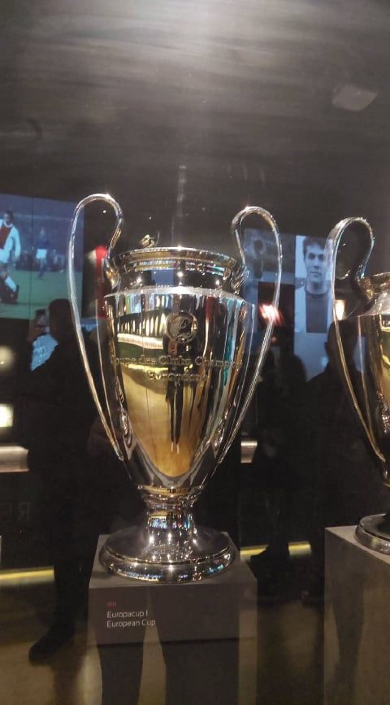 REPORTAJ | Din fabrica de staruri a lui Ajax Amsterdam. Românii puși la loc de cinste în ”templul” lui Johan Cruyff_14