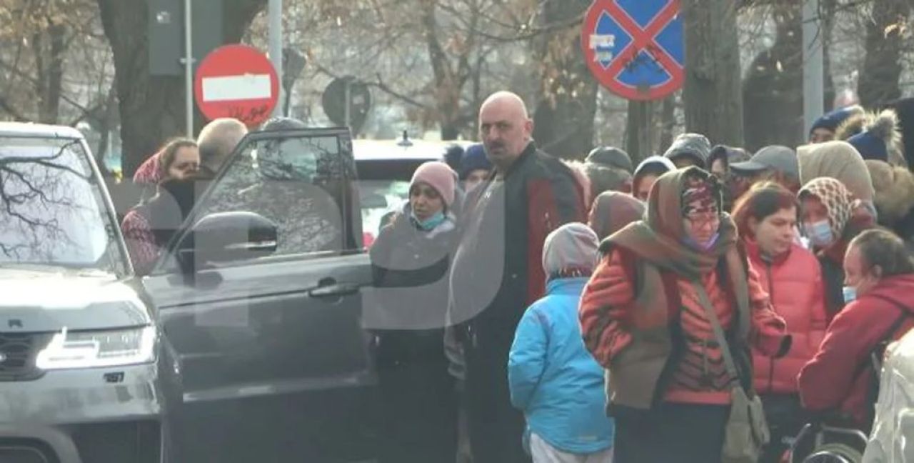 Gest neașteptat din partea lui Becali! Patronul FCSB a refuzat să-i ajute pe cei care l-au întâmpinat la poartă_4