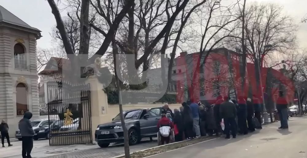 Gest neașteptat din partea lui Becali! Patronul FCSB a refuzat să-i ajute pe cei care l-au întâmpinat la poartă_7