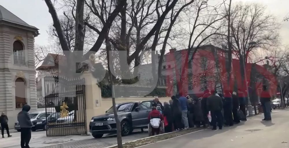 Gest neașteptat din partea lui Becali! Patronul FCSB a refuzat să-i ajute pe cei care l-au întâmpinat la poartă_7