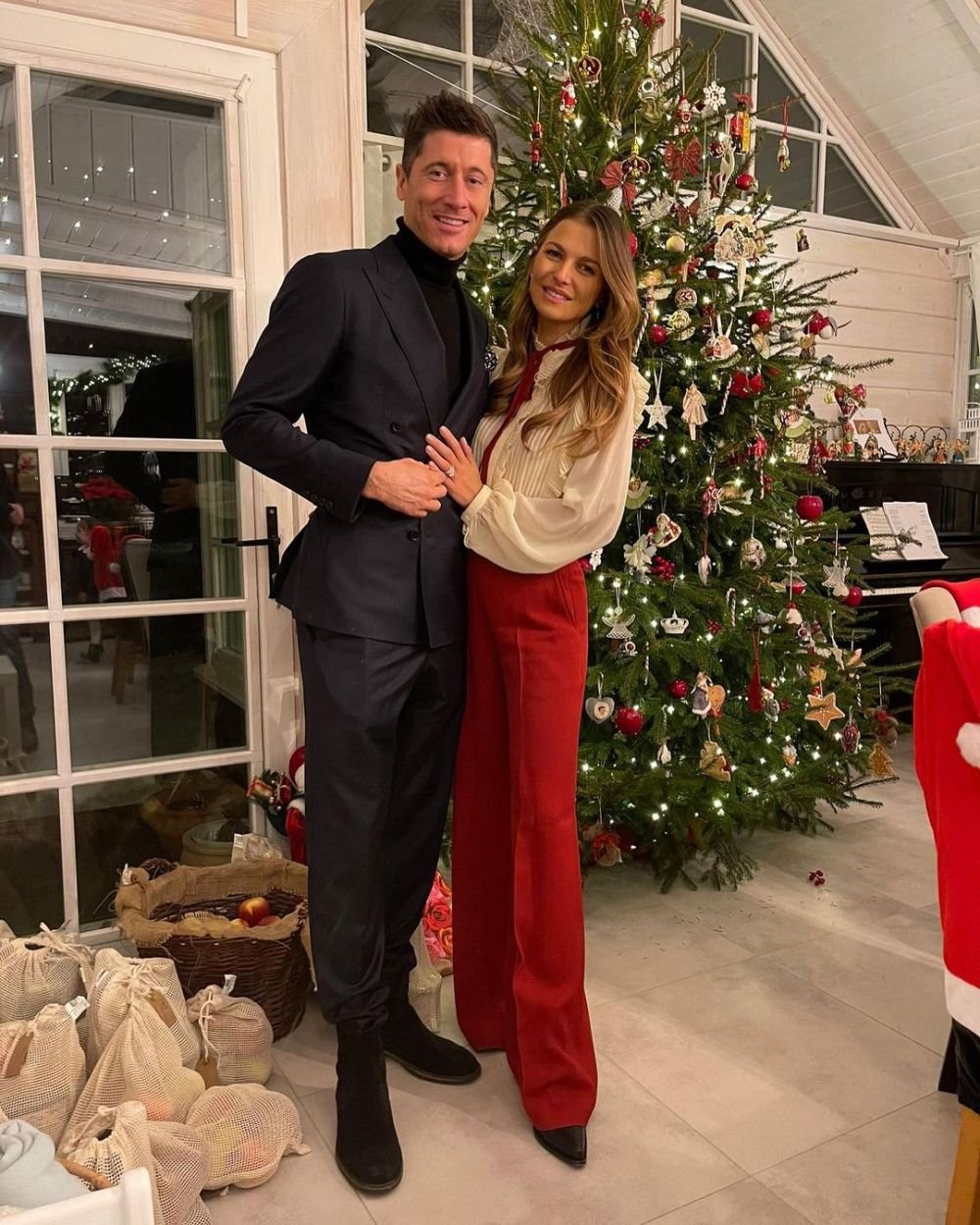 Starurile fotbalului, imagini superbe de Crăciun! Messi a încins ringul de dans alături de soție. Super apariții pentru Ronaldo și Lewandowski_6