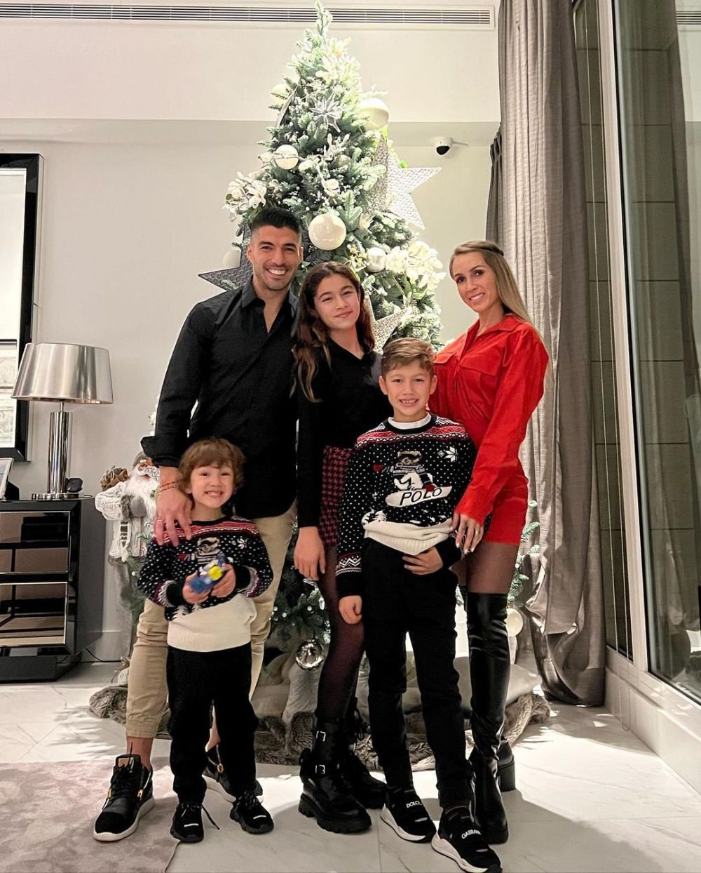 Starurile fotbalului, imagini superbe de Crăciun! Messi a încins ringul de dans alături de soție. Super apariții pentru Ronaldo și Lewandowski_8