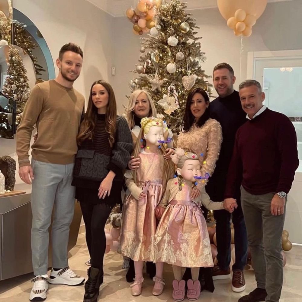 Starurile fotbalului, imagini superbe de Crăciun! Messi a încins ringul de dans alături de soție. Super apariții pentru Ronaldo și Lewandowski_10