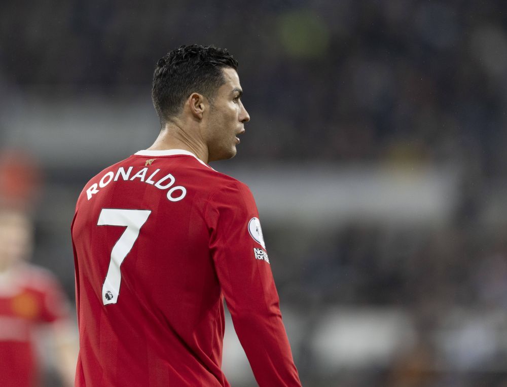 Ronaldo, pus la zid de un fost coleg după ce a fugit de pe teren: