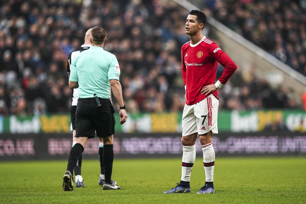 Ronaldo, pus la zid de un fost coleg după ce a fugit de pe teren: