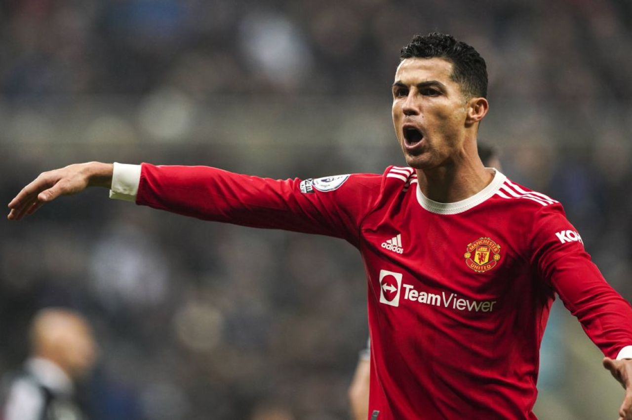 Ronaldo, pus la zid de un fost coleg după ce a fugit de pe teren: