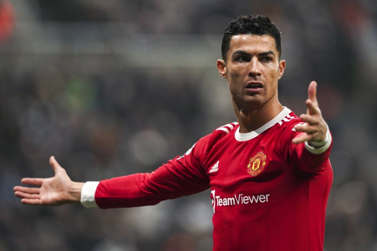 Ronaldo, pus la zid de un fost coleg după ce a fugit de pe teren: