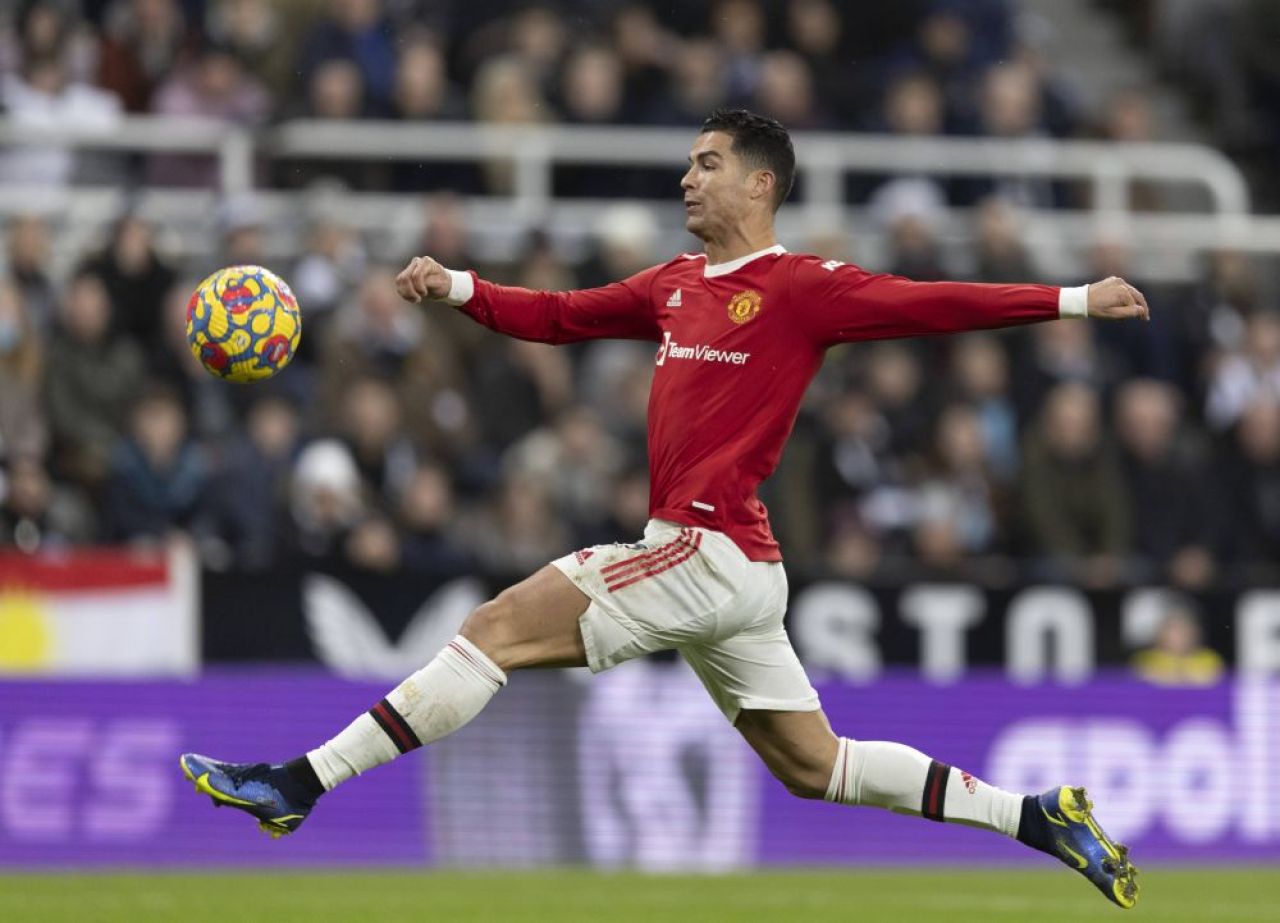 Ronaldo, pus la zid de un fost coleg după ce a fugit de pe teren: