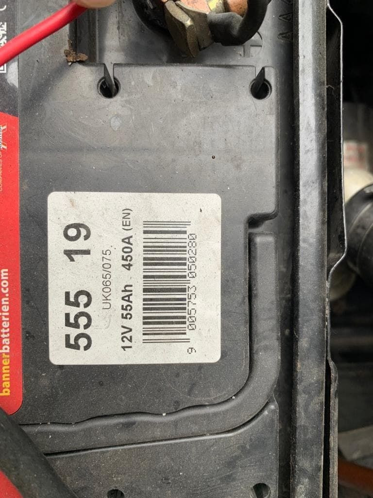 (P) Ce reprezintă codurile de pe bateriile auto?